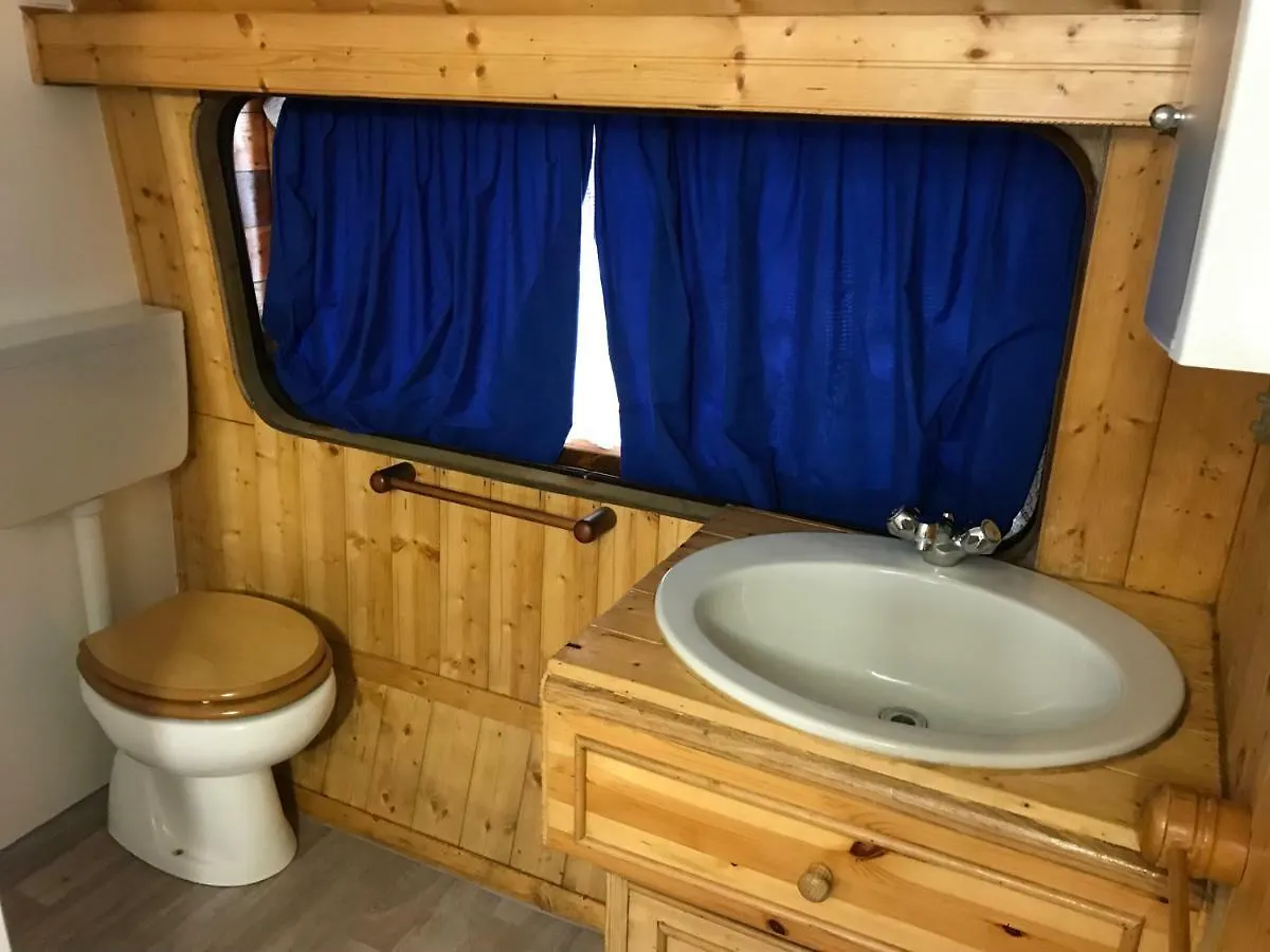 Camping Grotte Di Rescia Hotel Claino