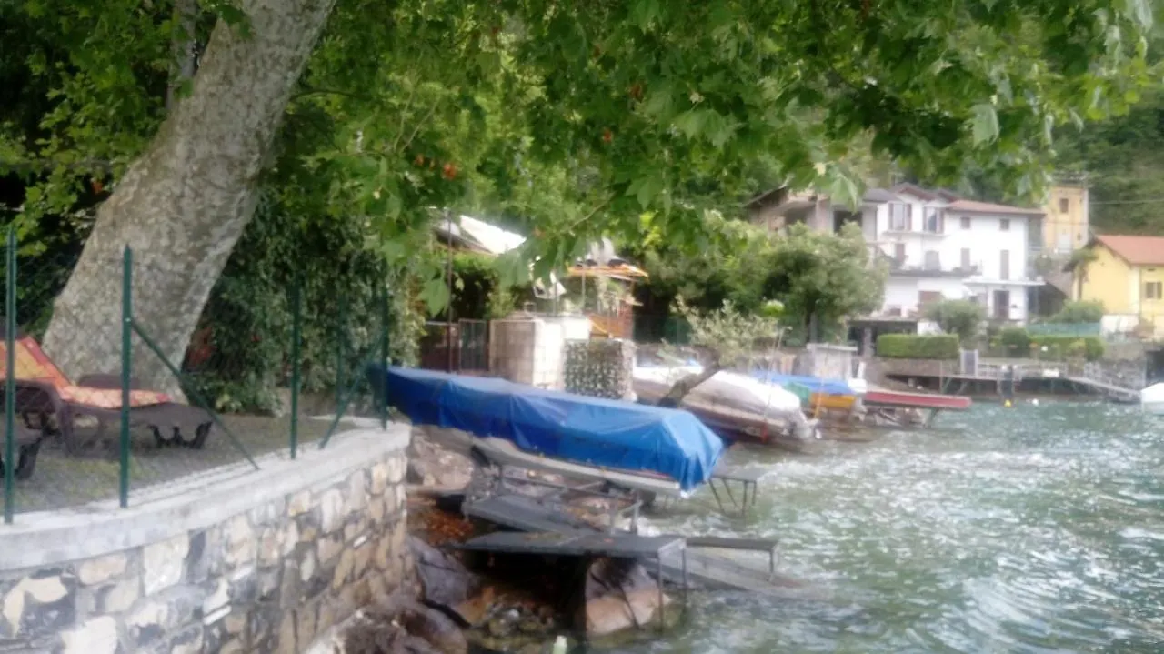 Camping Grotte Di Rescia Hotel Claino Campsite